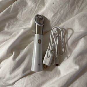 Medicube age r booster h device